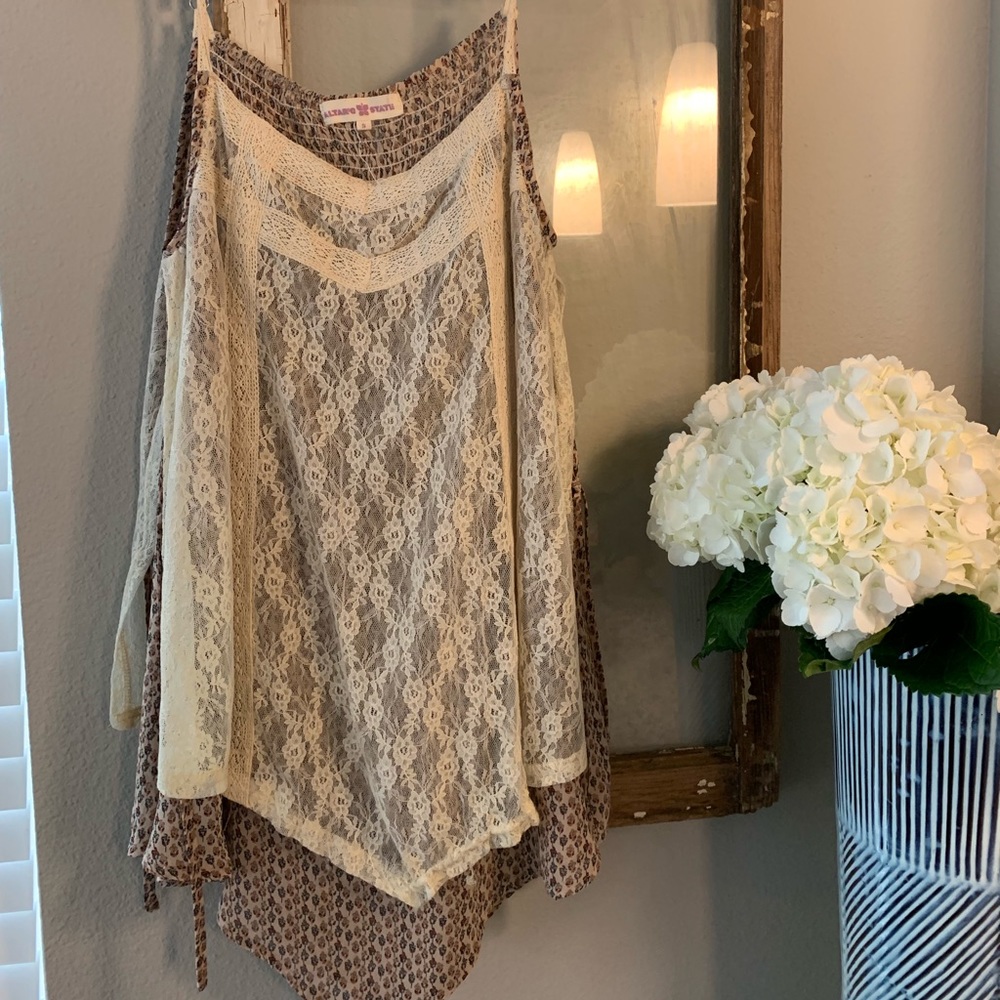 Sleeveless Lace Top- Altar’d State